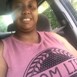 Meet your Posher, Latonya